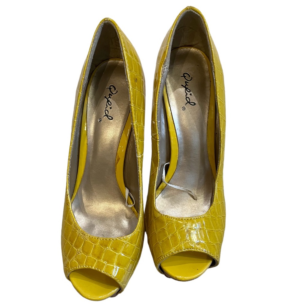 Qupid Mustard Yellow Peep Toe Pump Heels Size 6 1/2